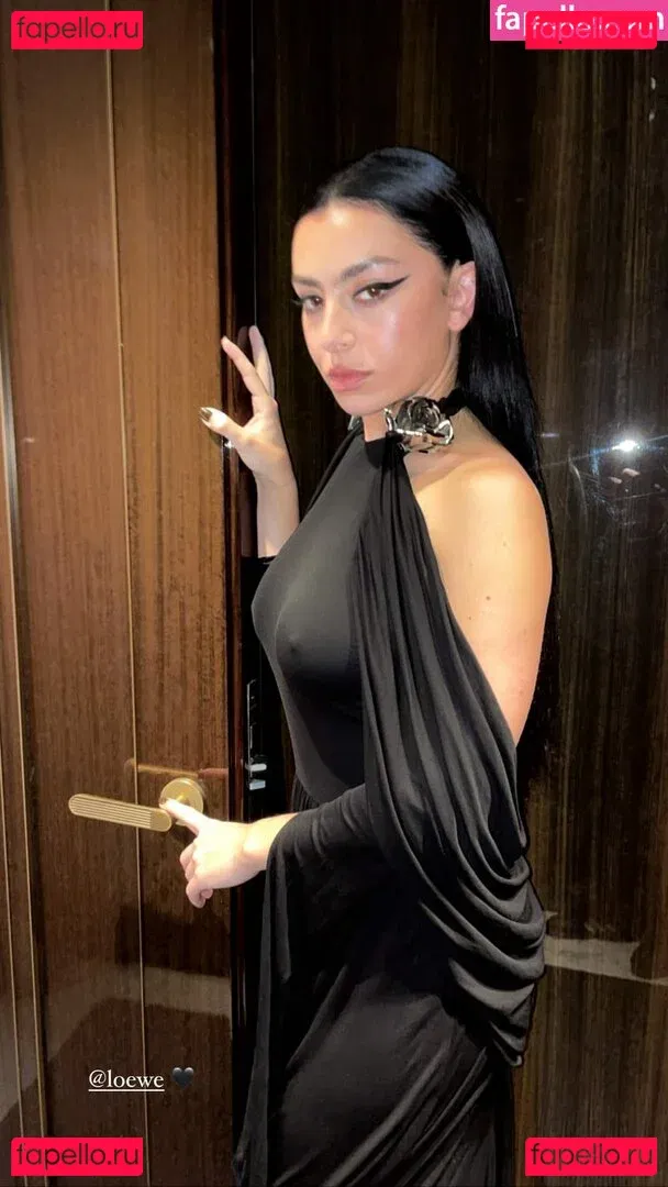 Charli XCX / charli_xcx / charlignarly Onlyfans Photo Gallery 