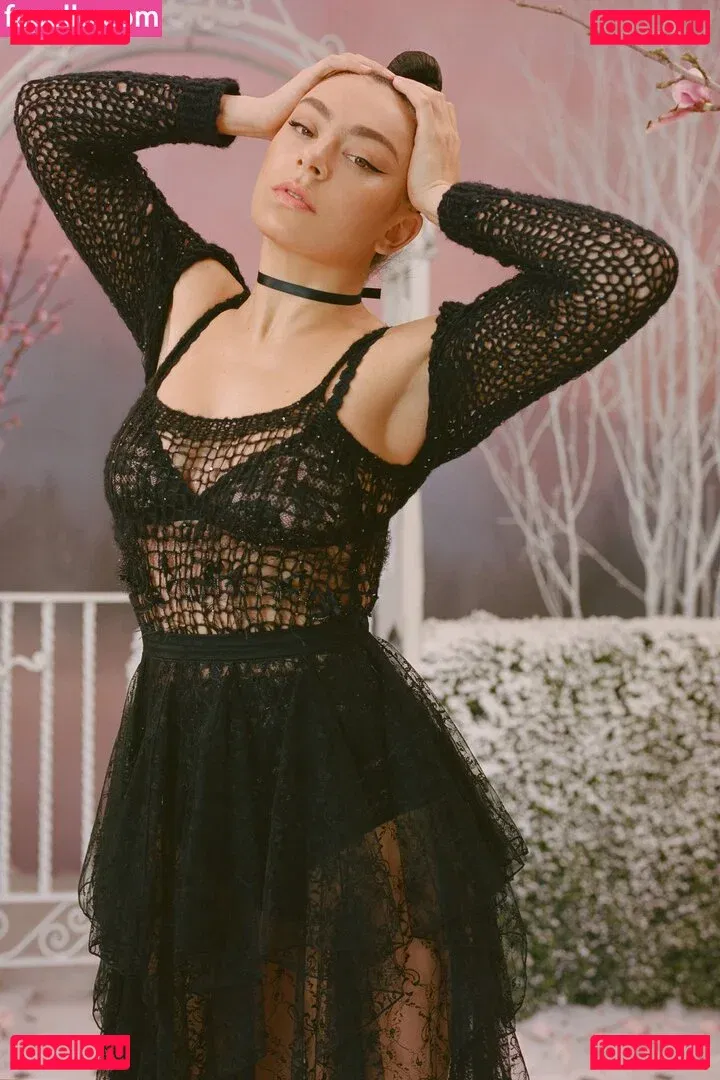 Charli XCX / charli_xcx / charlignarly Onlyfans Photo Gallery 