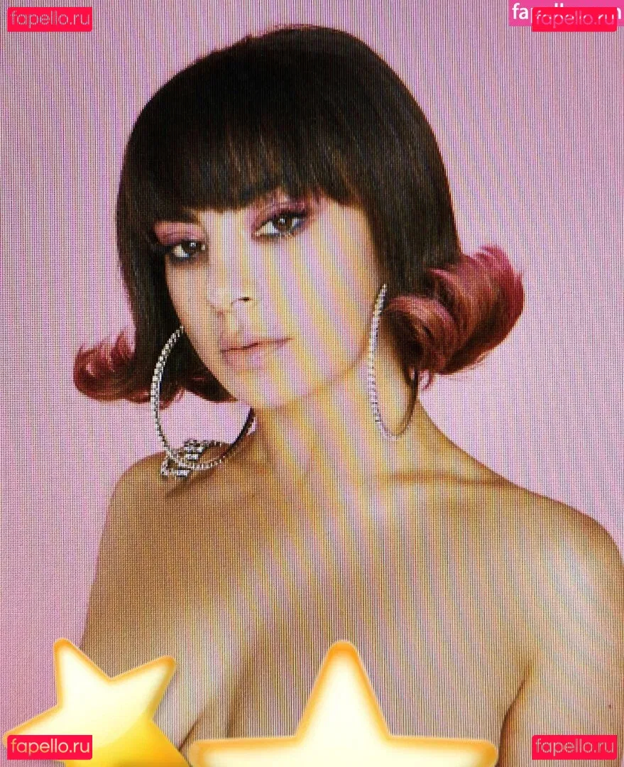 Charli XCX / charli_xcx / charlignarly Onlyfans Photo Gallery 