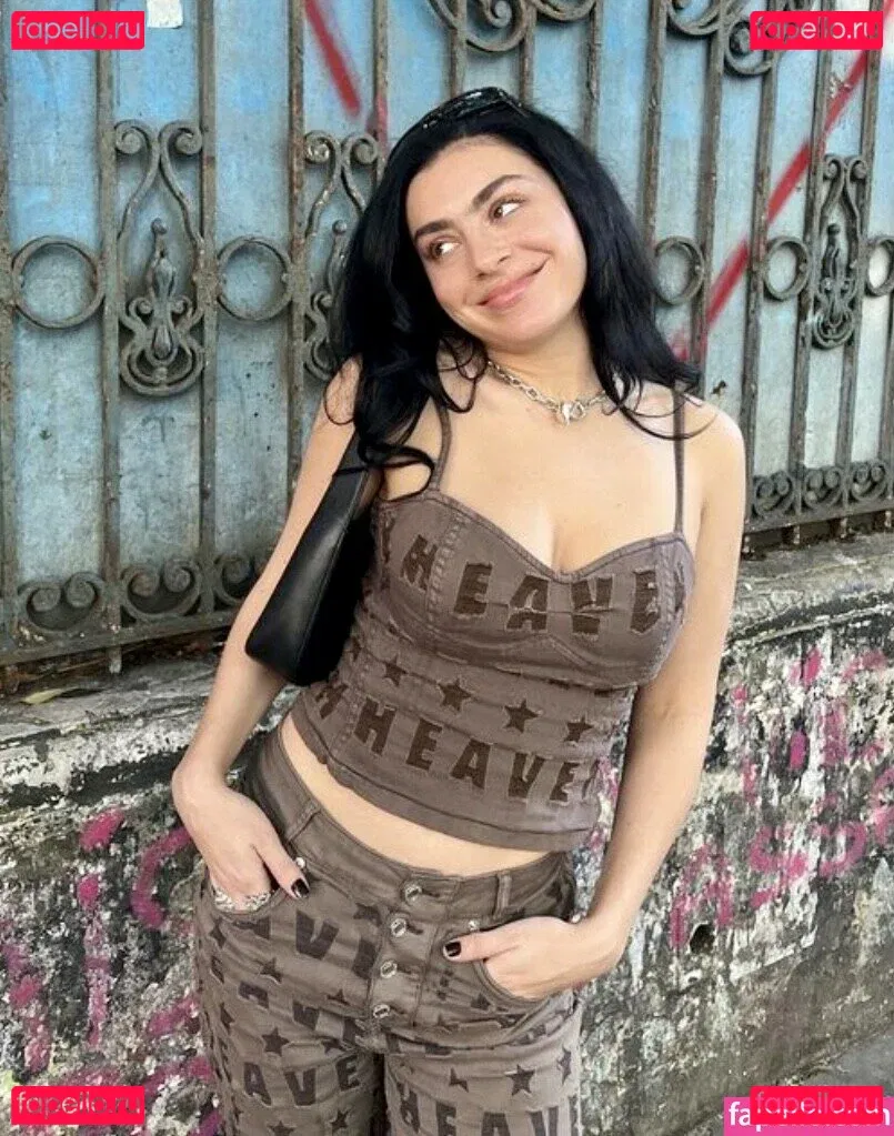 Charli XCX / charli_xcx / charlignarly Onlyfans Photo Gallery 