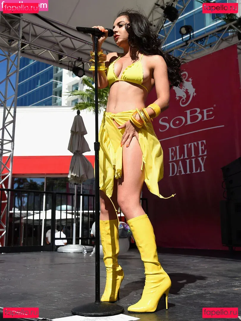 Charli XCX / charli_xcx / charlignarly Onlyfans Photo Gallery 