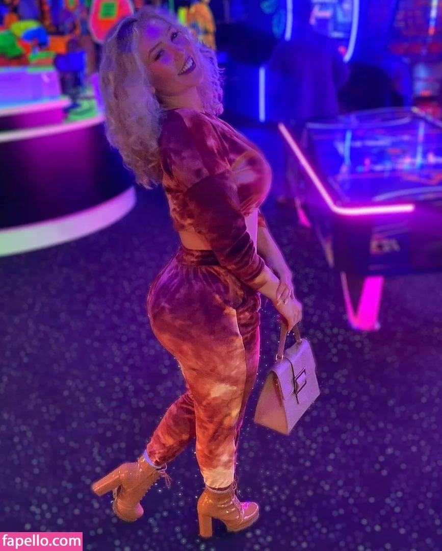 Faith Jefferies / Nikkita Lyons / nikkita_wwe Onlyfans Photo Gallery 