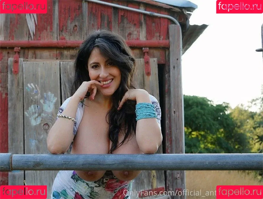 Antonella / antonelaroccuzzo / antonella_a30 / antonella_chinita / antonellakahllo / antonellamaria Onlyfans Photo Gallery 