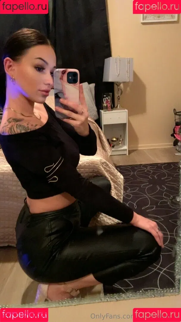 amberinacalmeida / honeyhazell Onlyfans Photo Gallery 