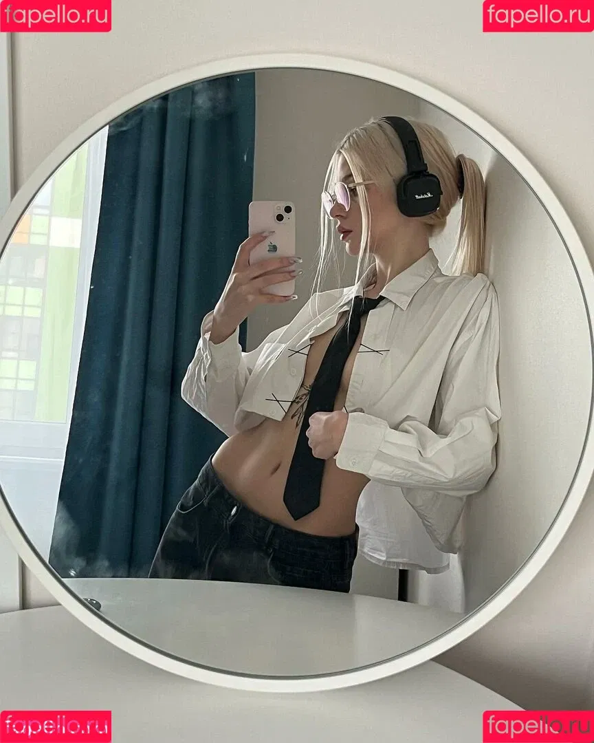 alireons / alisatvoya / realalisa / Алиса Твоя Onlyfans Photo Gallery 
