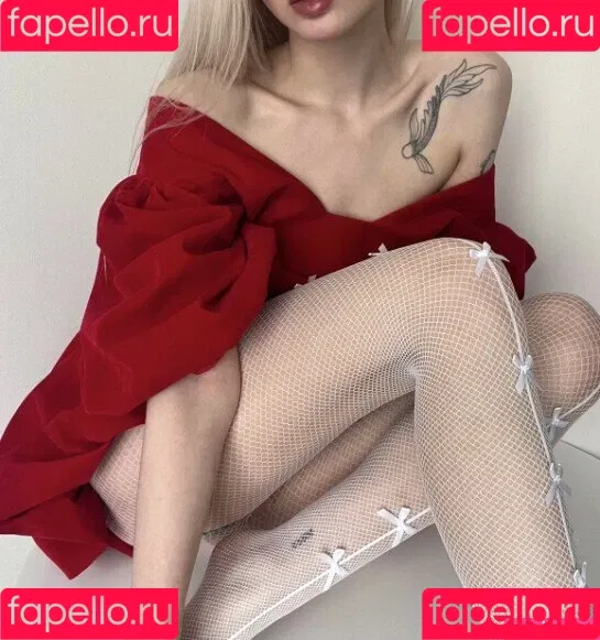 alireons / alisatvoya / realalisa / Алиса Твоя Onlyfans Photo Gallery 