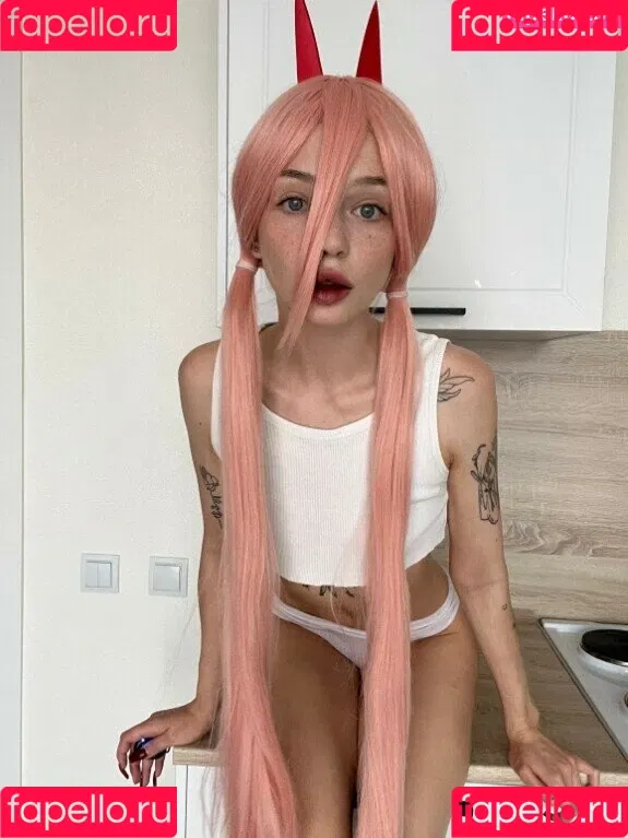 alireons / alisatvoya / realalisa / Алиса Твоя Onlyfans Photo Gallery 