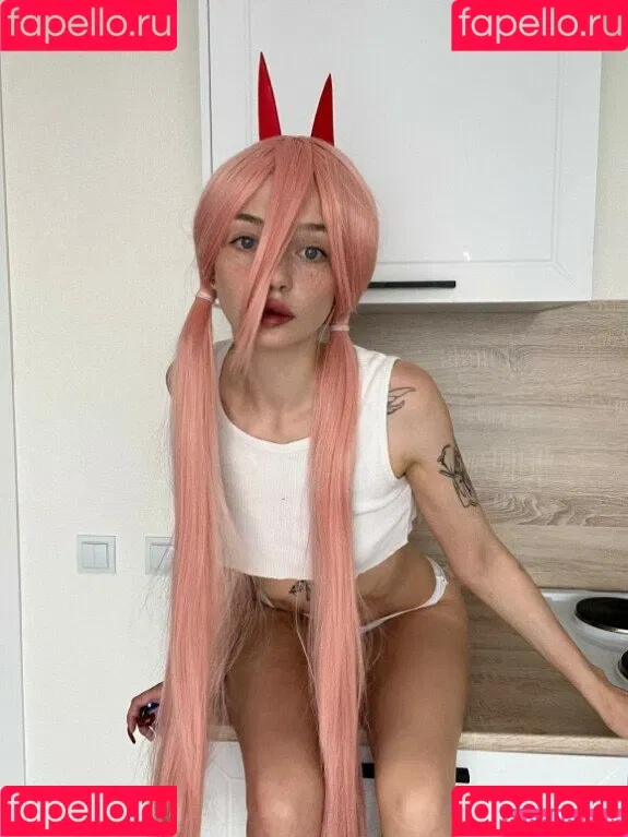 alireons / alisatvoya / realalisa / Алиса Твоя Onlyfans Photo Gallery 