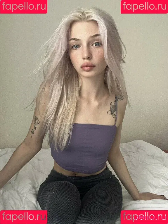 alireons / alisatvoya / realalisa / Алиса Твоя Onlyfans Photo Gallery 