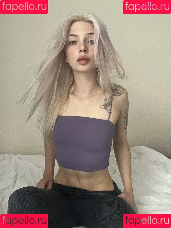 alireons / alisatvoya / realalisa / Алиса Твоя Onlyfans Photo Gallery 