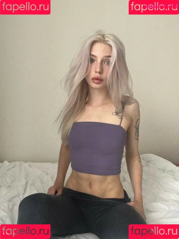alireons / alisatvoya / realalisa / Алиса Твоя Onlyfans Photo Gallery 