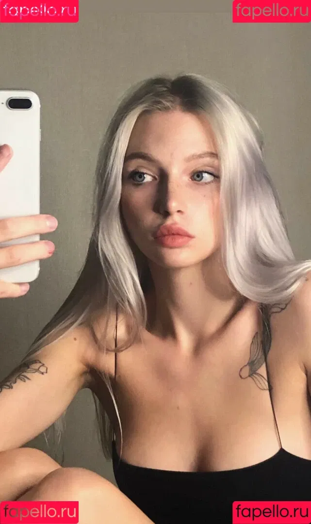 alireons / alisatvoya / realalisa / Алиса Твоя Onlyfans Photo Gallery 