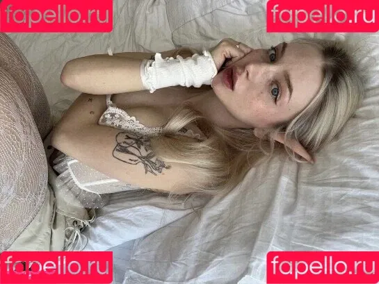 alireons / alisatvoya / realalisa / Алиса Твоя Onlyfans Photo Gallery 