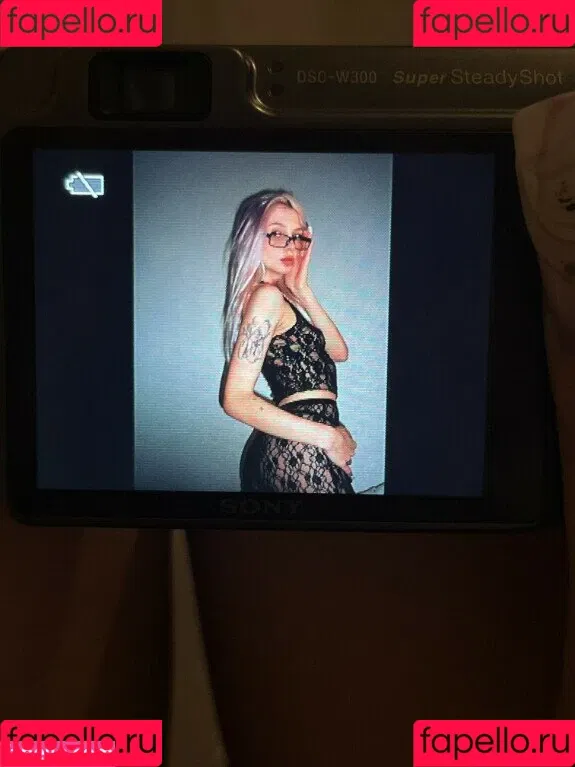alireons / alisatvoya / realalisa / Алиса Твоя Onlyfans Photo Gallery 