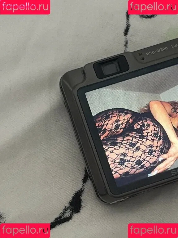 alireons / alisatvoya / realalisa / Алиса Твоя Onlyfans Photo Gallery 