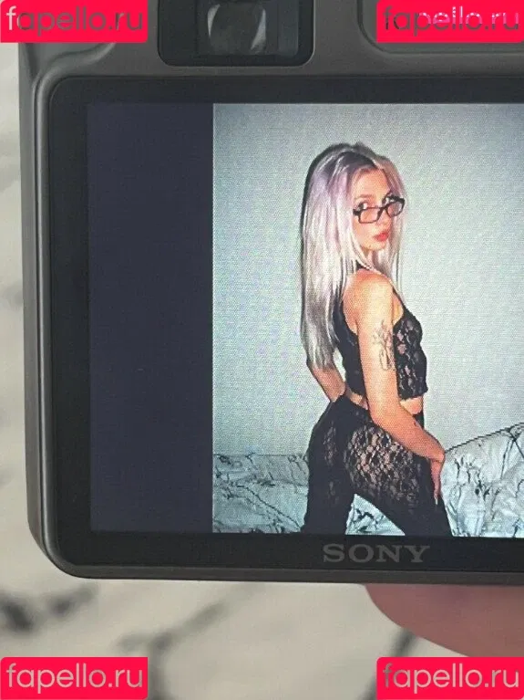 alireons / alisatvoya / realalisa / Алиса Твоя Onlyfans Photo Gallery 