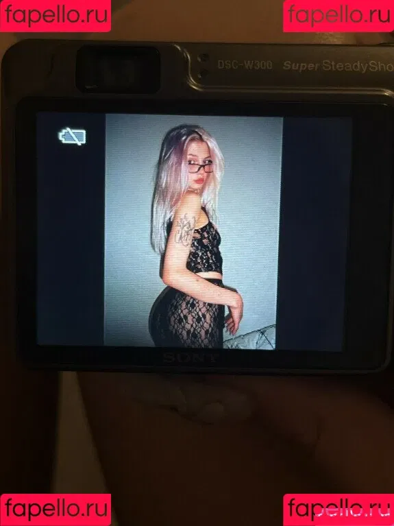 alireons / alisatvoya / realalisa / Алиса Твоя Onlyfans Photo Gallery 