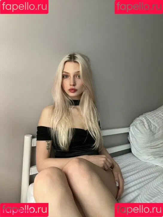 alireons / alisatvoya / realalisa / Алиса Твоя Onlyfans Photo Gallery 