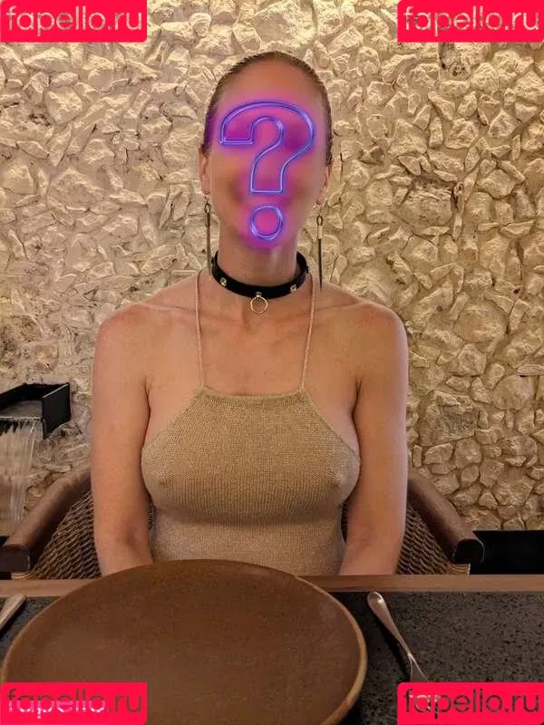 MiaExhib / https: / mia_exhib Onlyfans Photo Gallery 