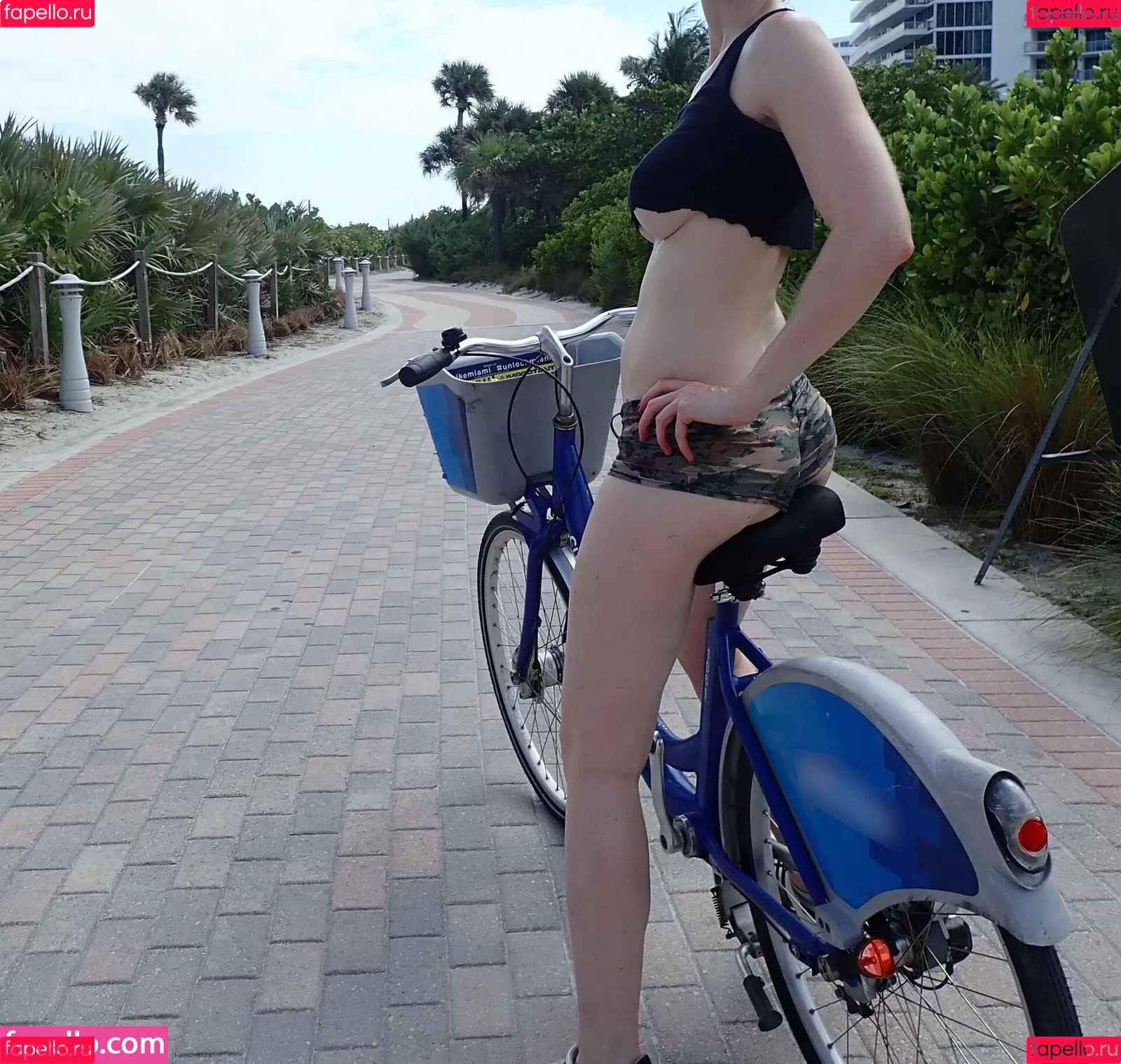 MiaExhib / https: / mia_exhib Onlyfans Photo Gallery 