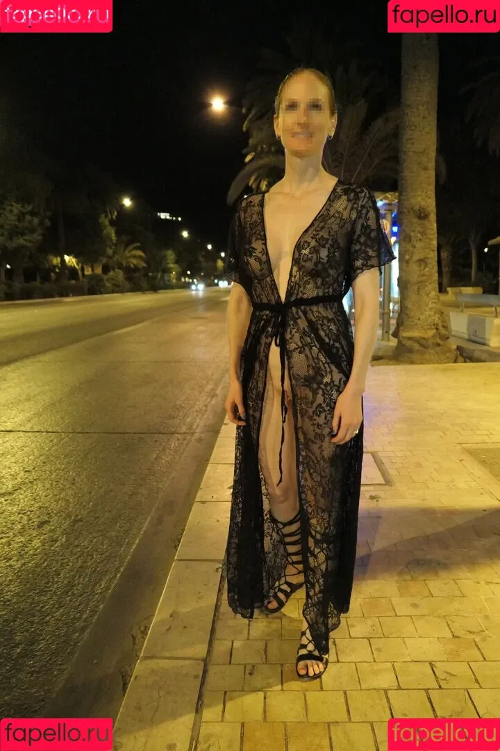 MiaExhib / https: / mia_exhib Onlyfans Photo Gallery 