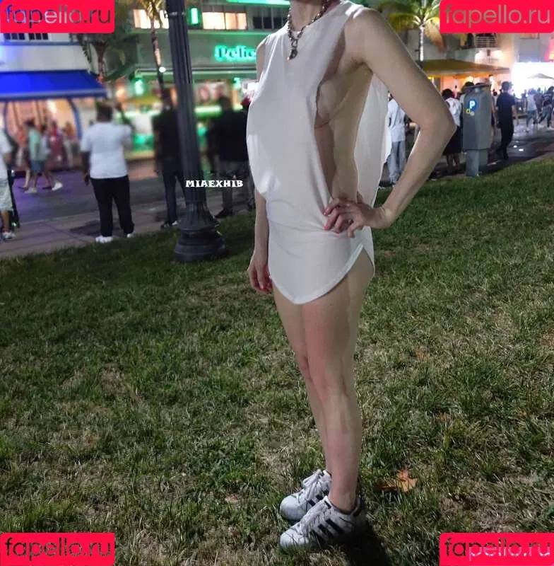 MiaExhib / https: / mia_exhib Onlyfans Photo Gallery 
