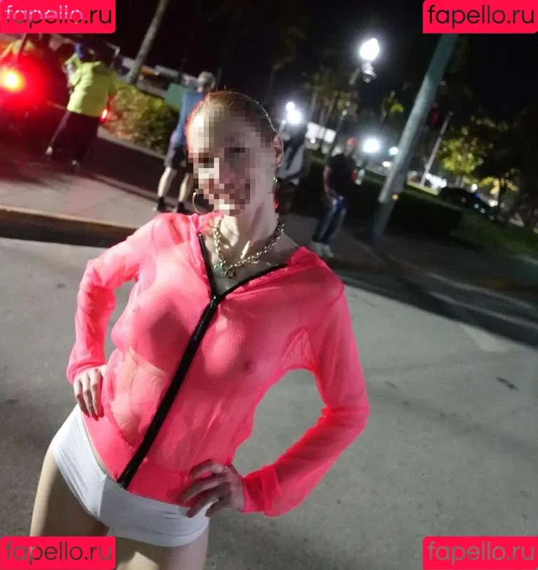 MiaExhib / https: / mia_exhib Onlyfans Photo Gallery 