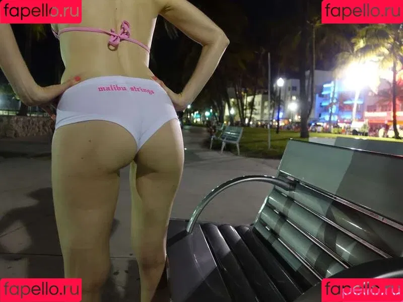 MiaExhib / https: / mia_exhib Onlyfans Photo Gallery 
