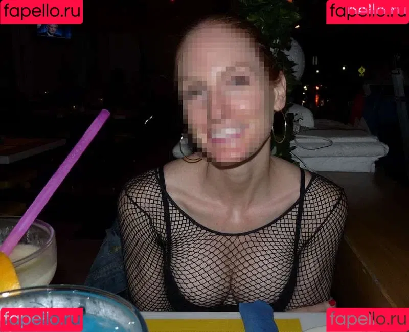 MiaExhib / https: / mia_exhib Onlyfans Photo Gallery 