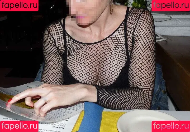MiaExhib / https: / mia_exhib Onlyfans Photo Gallery 