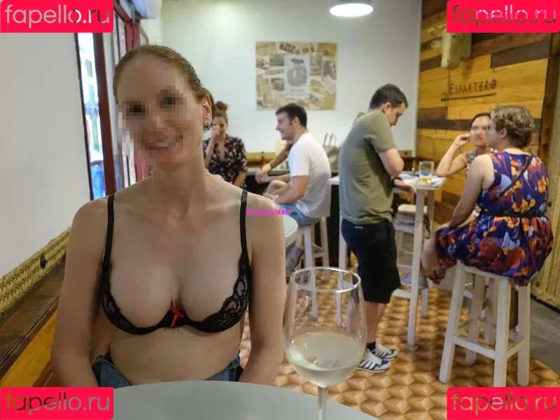 MiaExhib / https: / mia_exhib Onlyfans Photo Gallery 