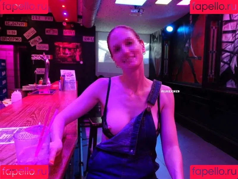 MiaExhib / https: / mia_exhib Onlyfans Photo Gallery 