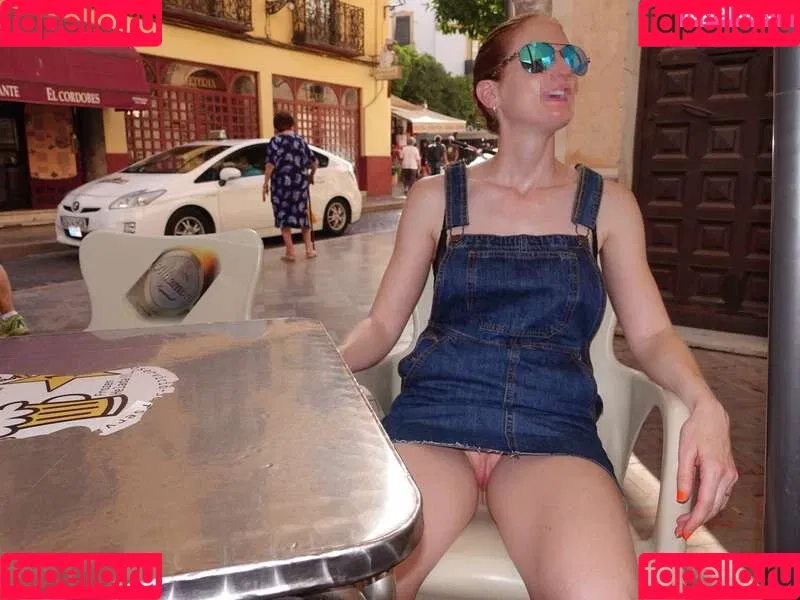 MiaExhib / https: / mia_exhib Onlyfans Photo Gallery 