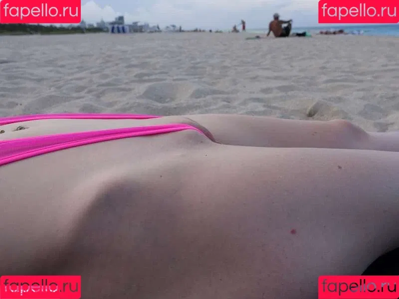 MiaExhib / https: / mia_exhib Onlyfans Photo Gallery 