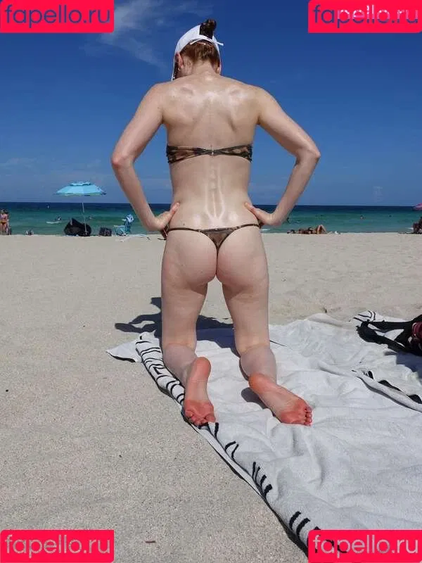 MiaExhib / https: / mia_exhib Onlyfans Photo Gallery 