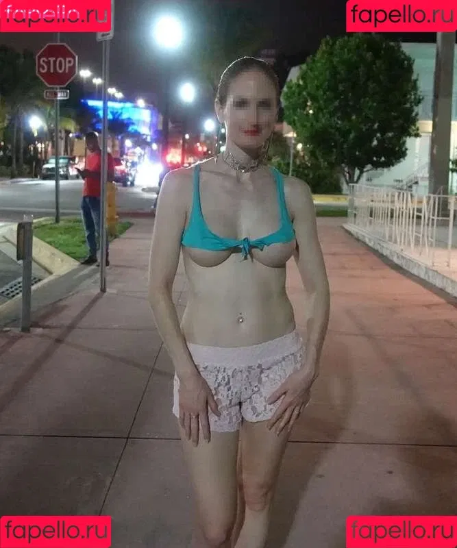 MiaExhib / https: / mia_exhib Onlyfans Photo Gallery 