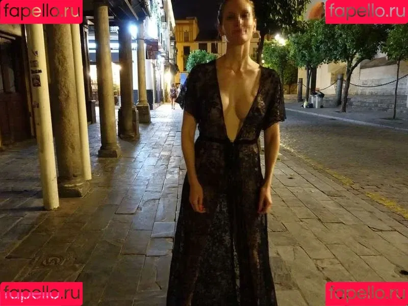 MiaExhib / https: / mia_exhib Onlyfans Photo Gallery 