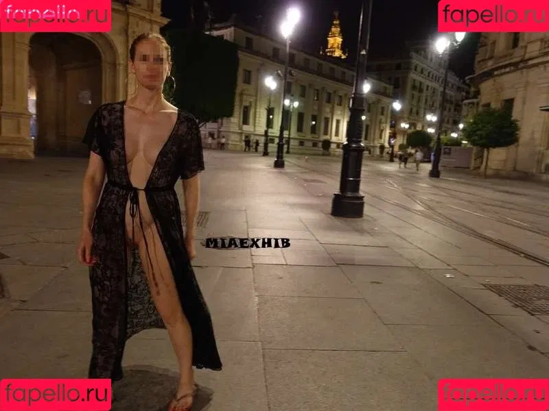 MiaExhib / https: / mia_exhib Onlyfans Photo Gallery 