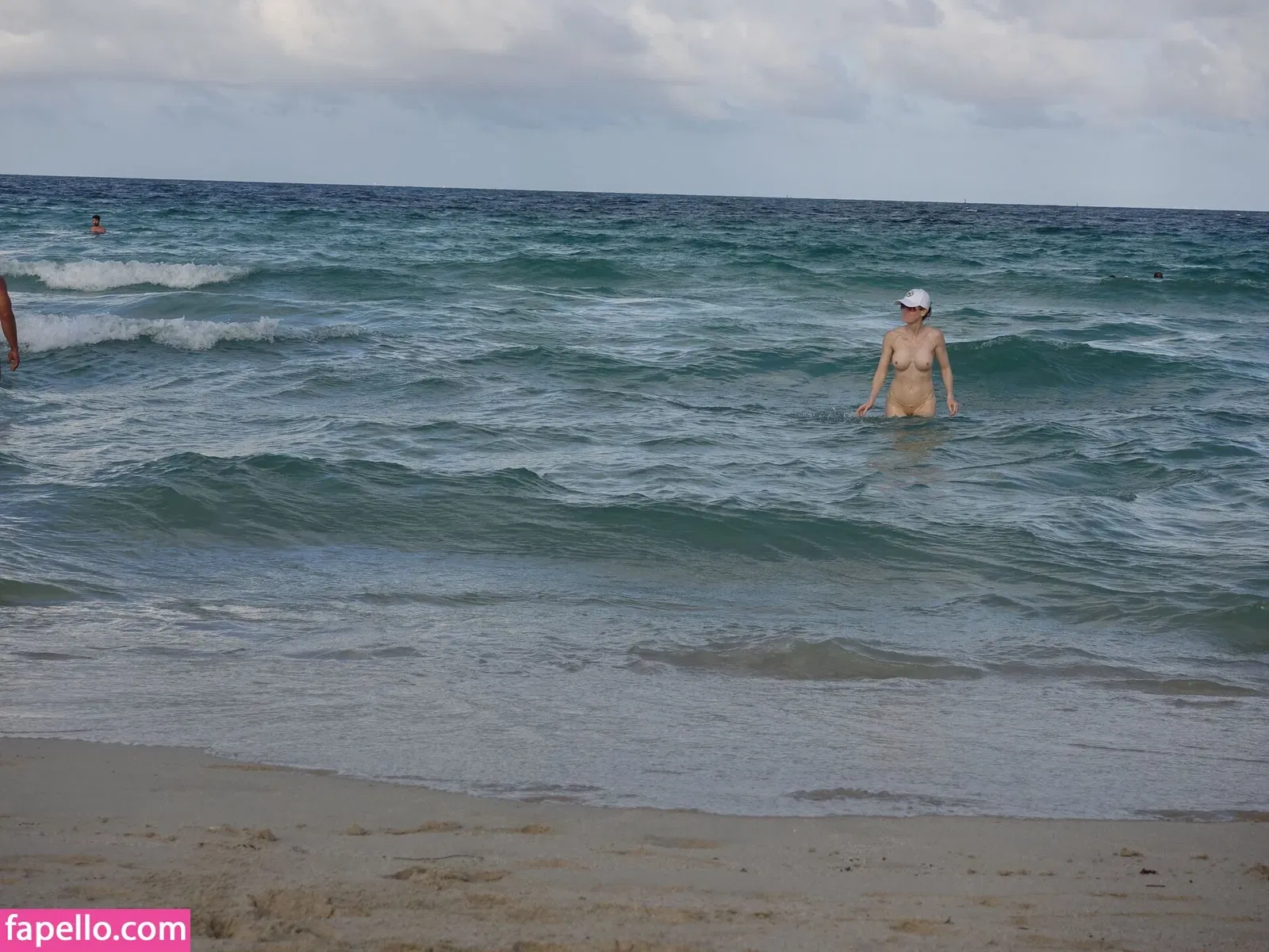 MiaExhib / https: / mia_exhib Onlyfans Photo Gallery 