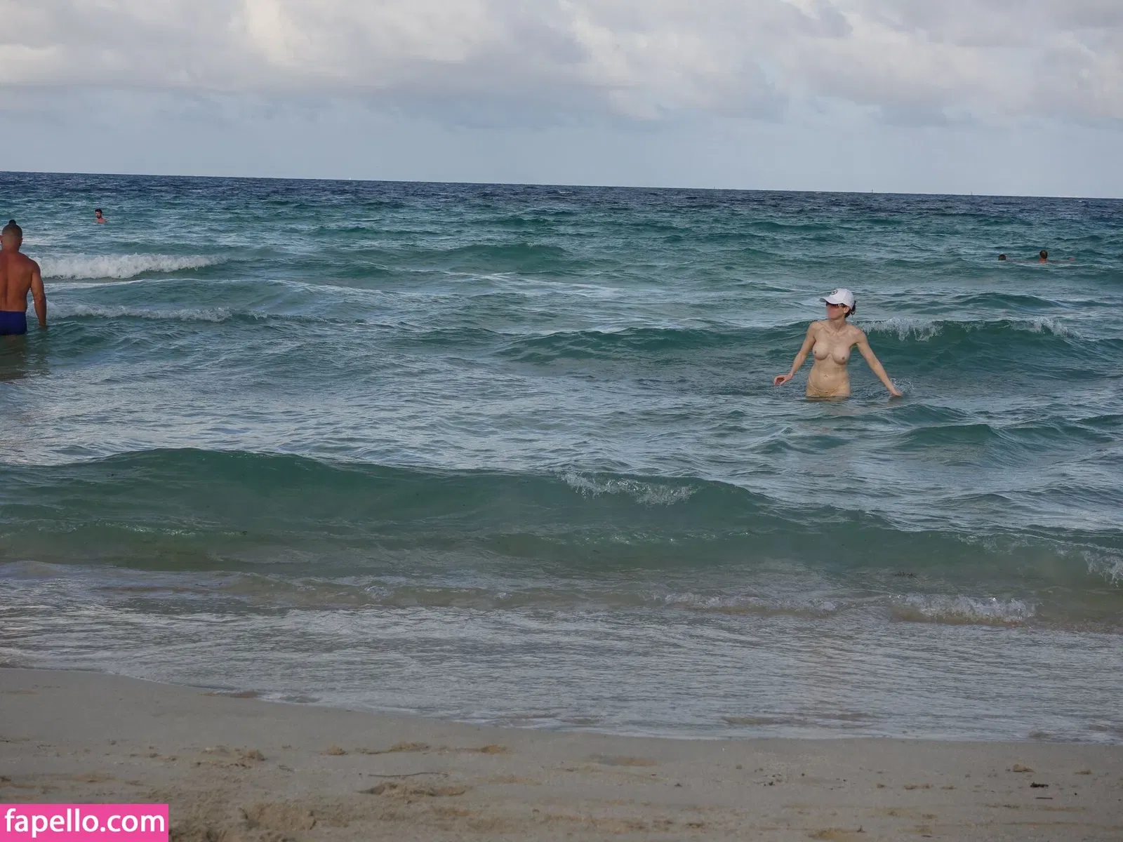 MiaExhib / https: / mia_exhib Onlyfans Photo Gallery 