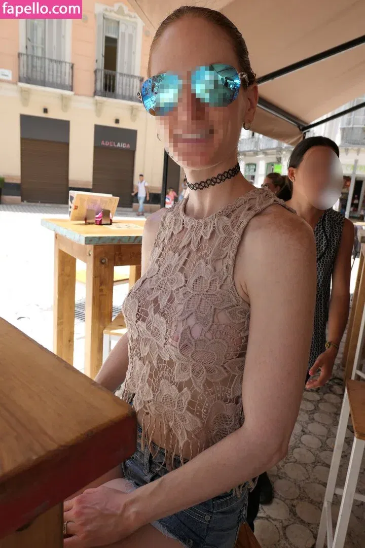 MiaExhib / https: / mia_exhib Onlyfans Photo Gallery 