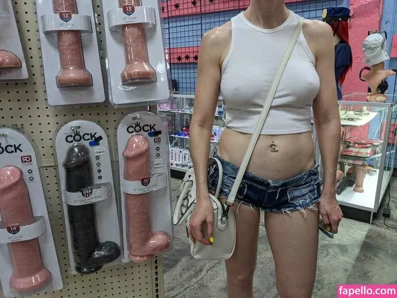 MiaExhib / https: / mia_exhib Onlyfans Photo Gallery 