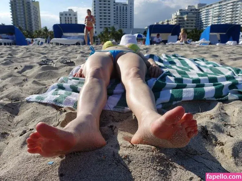 MiaExhib / https: / mia_exhib Onlyfans Photo Gallery 