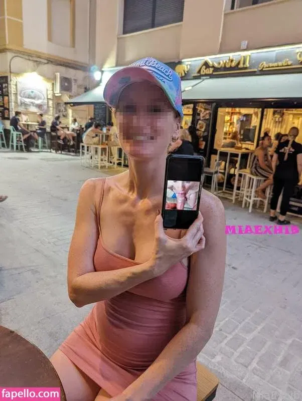 MiaExhib / https: / mia_exhib Onlyfans Photo Gallery 