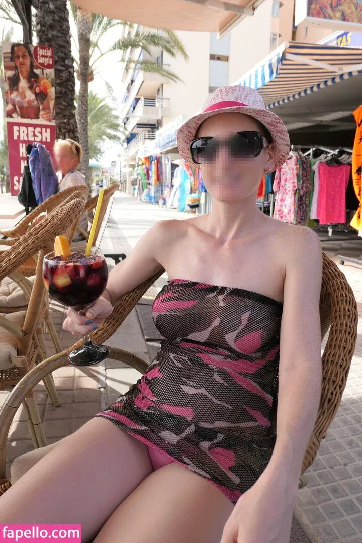 MiaExhib / https: / mia_exhib Onlyfans Photo Gallery 