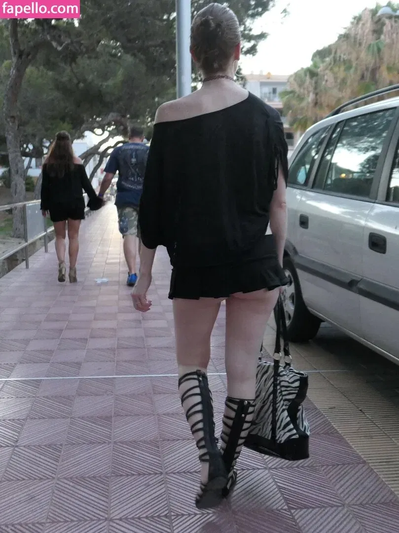 MiaExhib / https: / mia_exhib Onlyfans Photo Gallery 