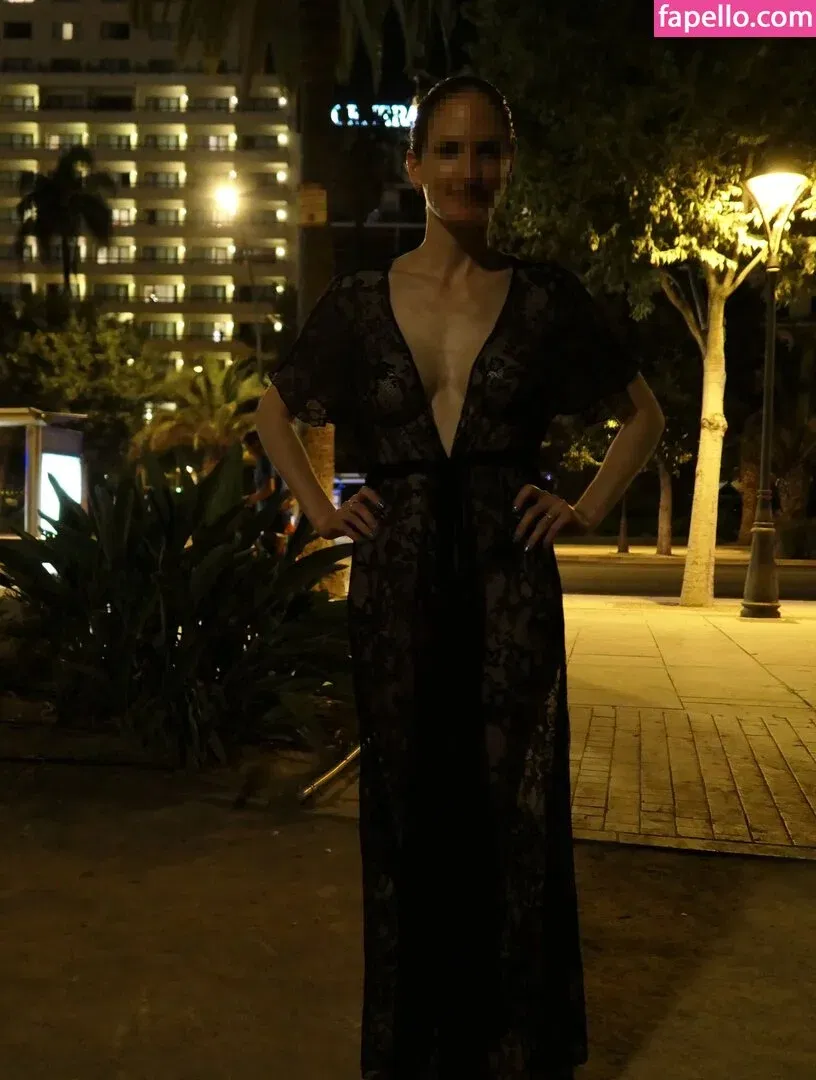 MiaExhib / https: / mia_exhib Onlyfans Photo Gallery 