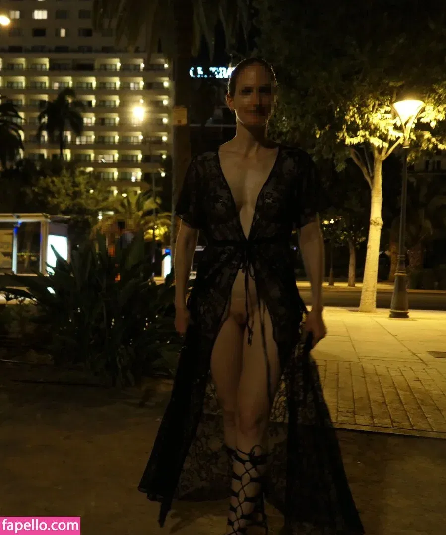 MiaExhib / https: / mia_exhib Onlyfans Photo Gallery 