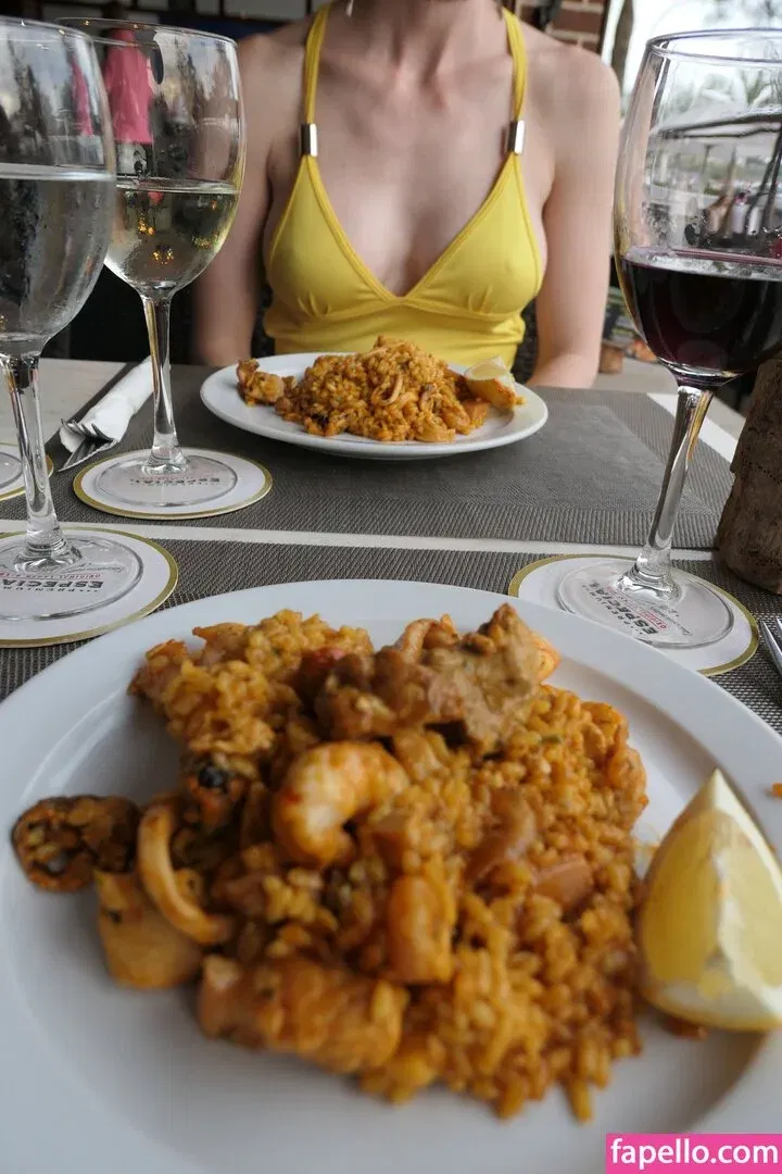 MiaExhib / https: / mia_exhib Onlyfans Photo Gallery 