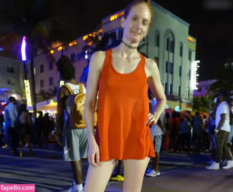 MiaExhib / https: / mia_exhib Onlyfans Photo Gallery 